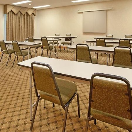 Holiday Inn Express Hotel & Suites Elkhart-South Bagian luar foto