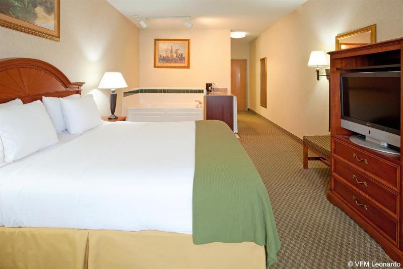 Holiday Inn Express Hotel & Suites Elkhart-South Bagian luar foto