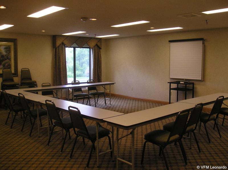 Holiday Inn Express Hotel & Suites Elkhart-South Bagian luar foto