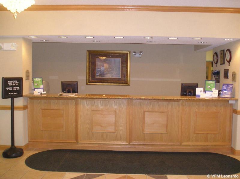 Holiday Inn Express Hotel & Suites Elkhart-South Bagian luar foto