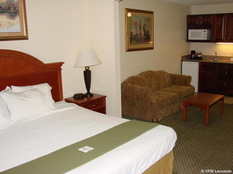 Holiday Inn Express Hotel & Suites Elkhart-South Bagian luar foto